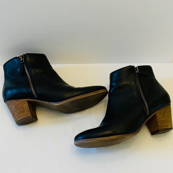 Crown Vintage Ankle Boots